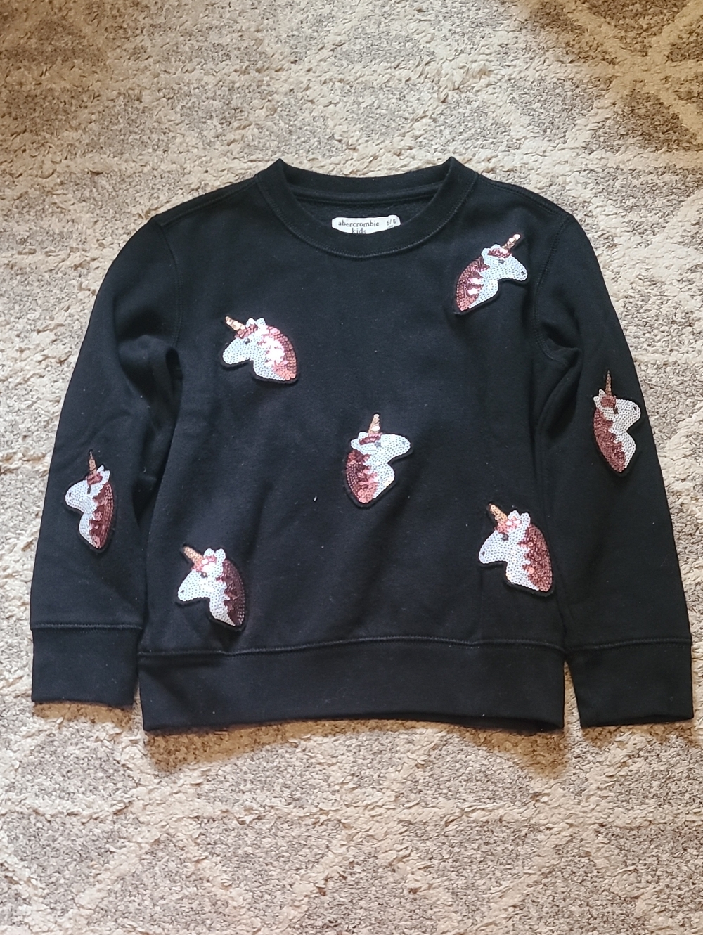 10 for $25 - abercrombie kids Girls 5/6 Black Sweatshirt with Sequins Unicorns